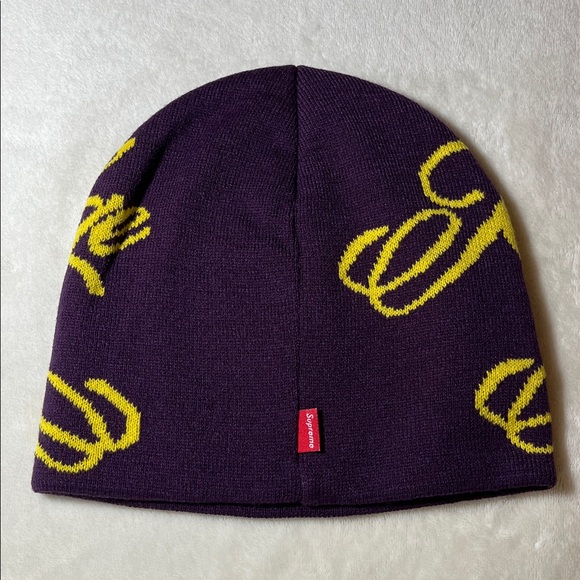 Supreme Knowledge Reigns Beanie - Picture 3 of 4